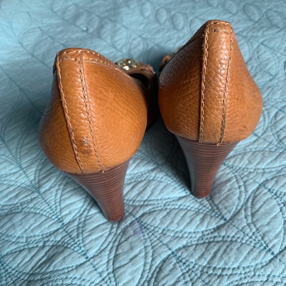 Tory Burch Royal Tan Wedges Peep Toe Size 6 - Picture 5 of 8
